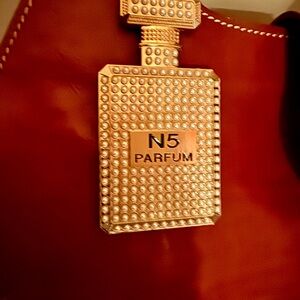 Fashion jewelry key chain. Brand new .